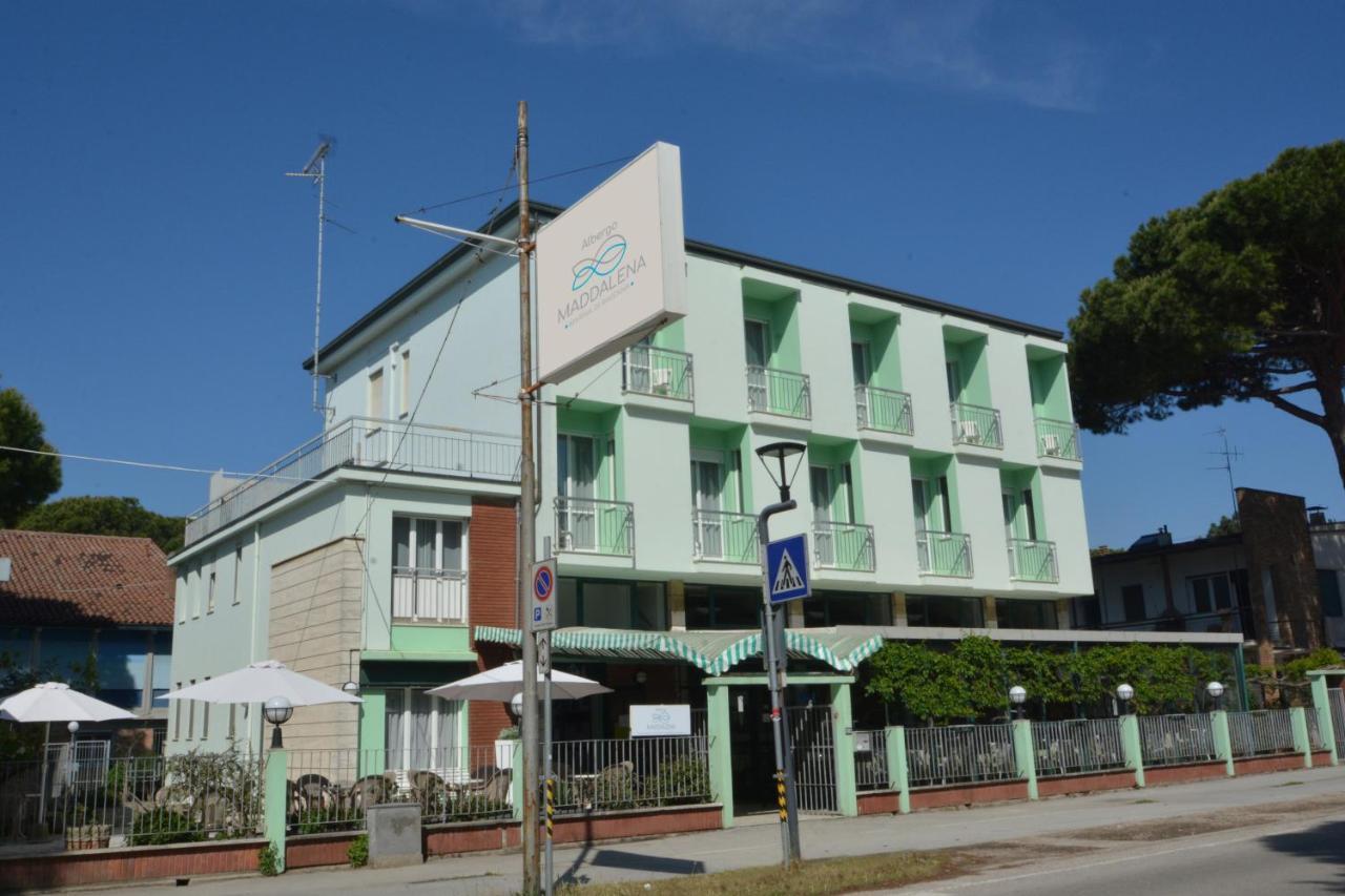 Hotel Maddalena Марина ди Равена Екстериор снимка