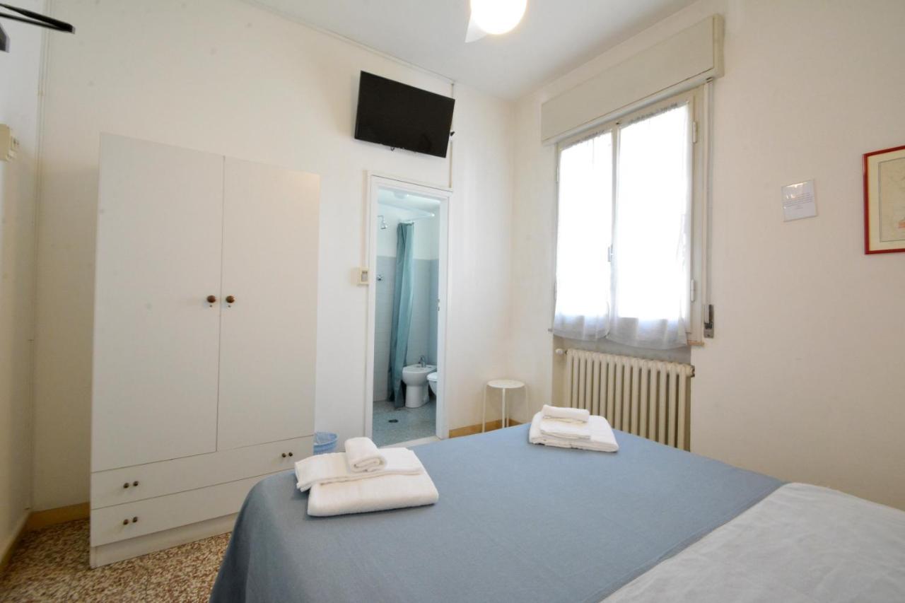 Hotel Maddalena Марина ди Равена Екстериор снимка