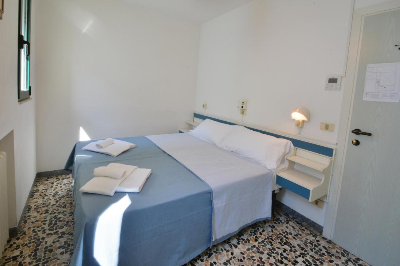Hotel Maddalena Марина ди Равена Екстериор снимка