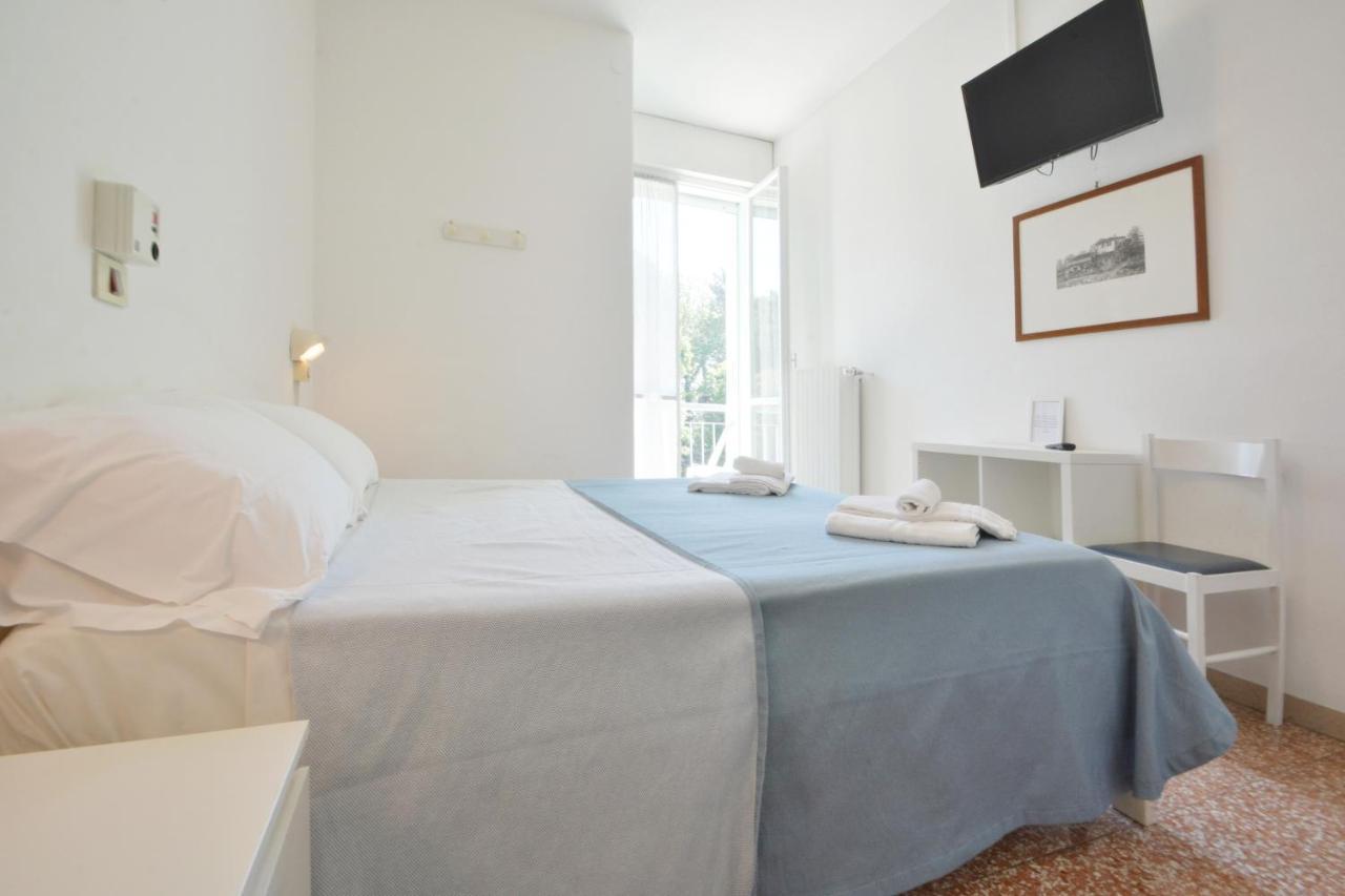 Hotel Maddalena Марина ди Равена Екстериор снимка