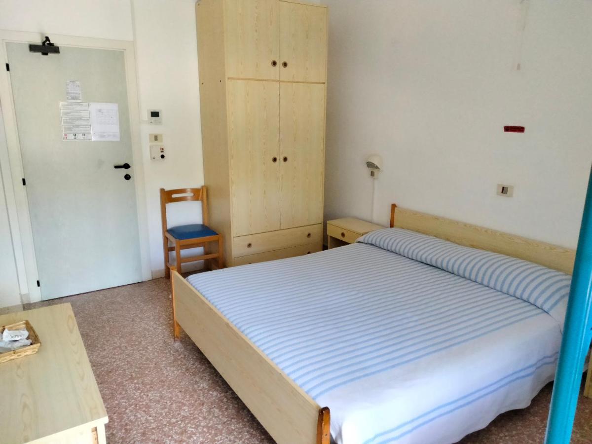 Hotel Maddalena Марина ди Равена Стая снимка