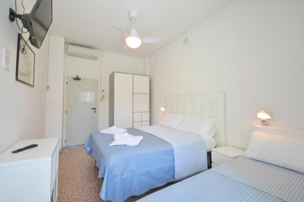 Hotel Maddalena Марина ди Равена Екстериор снимка