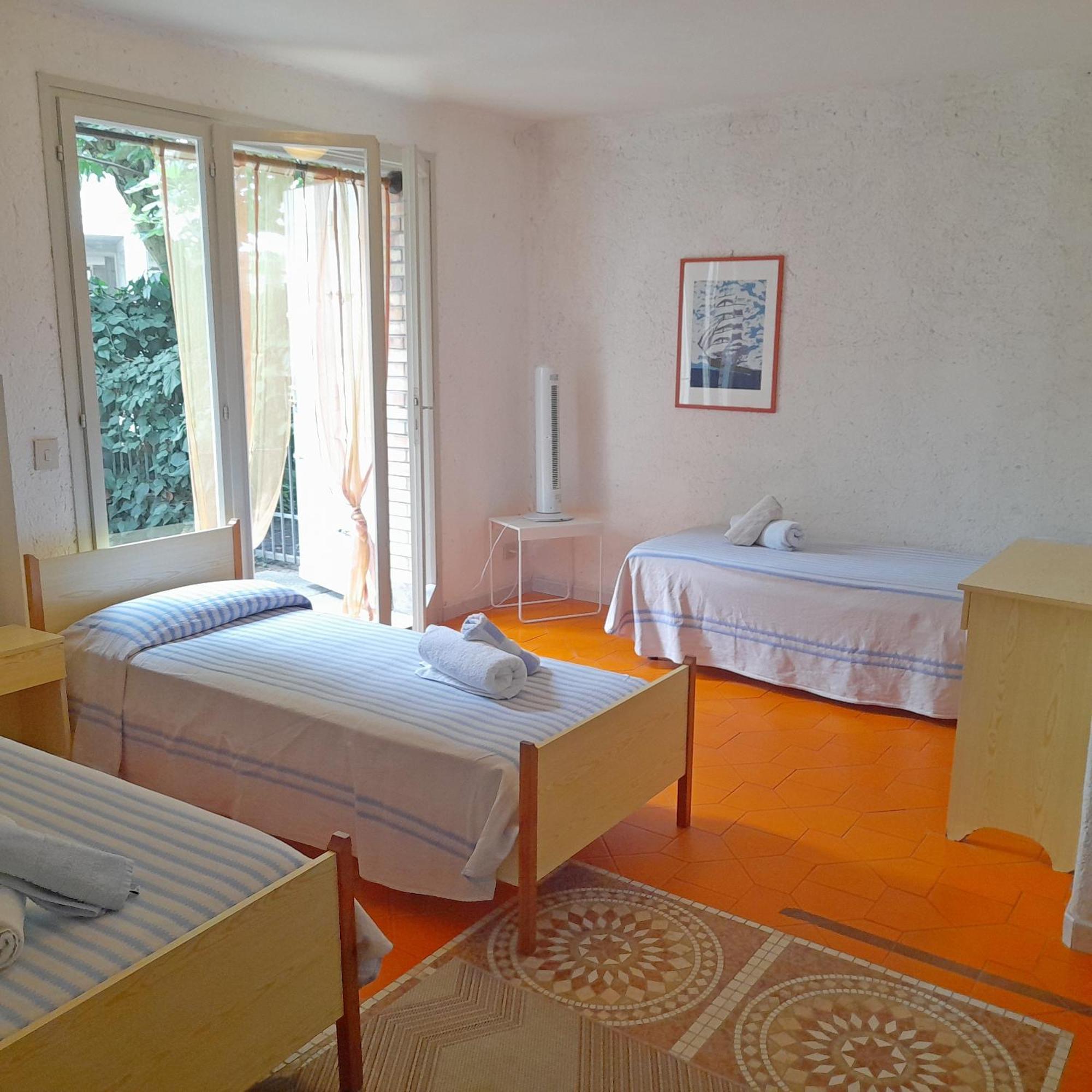 Hotel Maddalena Марина ди Равена Екстериор снимка